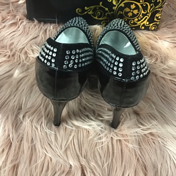 Black Rhinestone High Heel Pumps - Picture 5 of 8